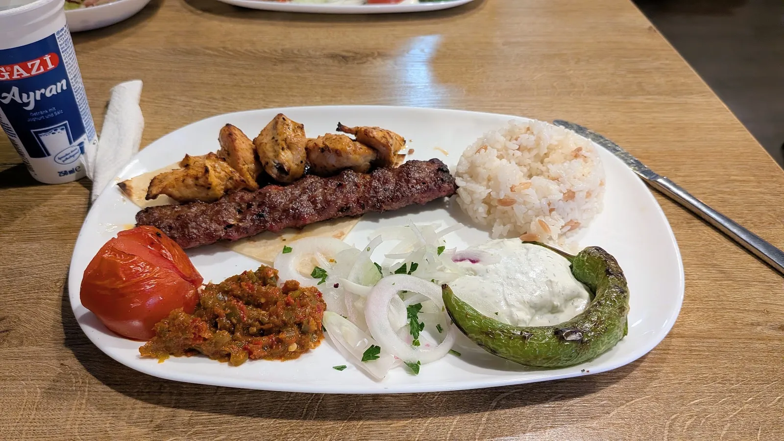 AHI Burger & Kebap Grillhaus · Fotos 6